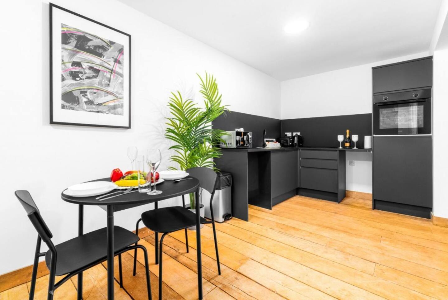 Loft Style Apartment - Near City Centre - Smart Tv- Wifi - Parking - Top Rated - 3Nt Birmingham Kültér fotó