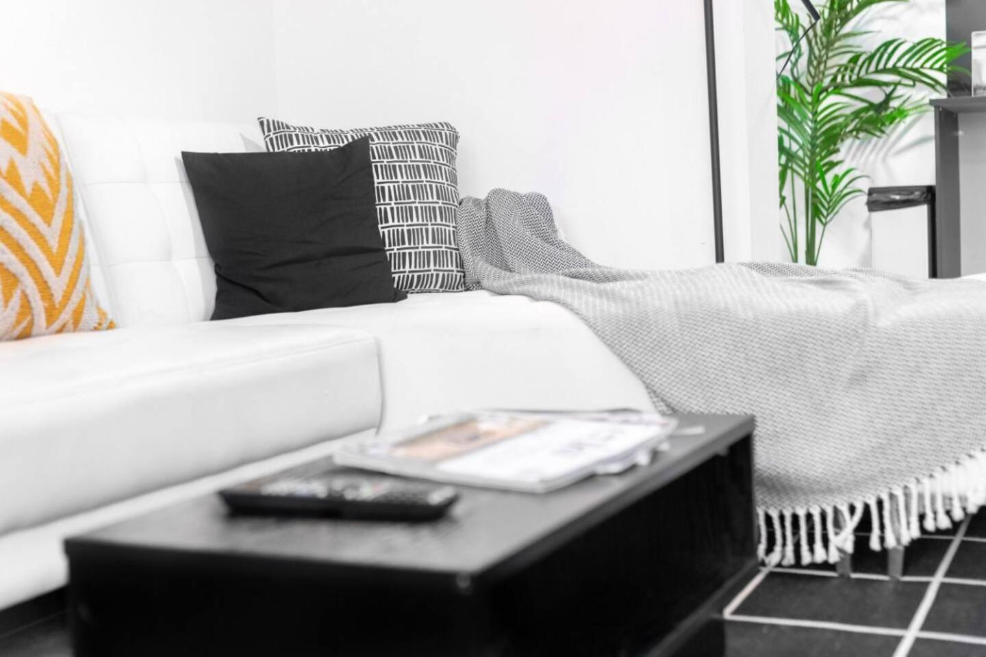 Loft Style Apartment - Near City Centre - Smart Tv- Wifi - Parking - Top Rated - 3Nt Birmingham Kültér fotó